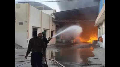 Massive blaze engulfs paint factory in Sanand