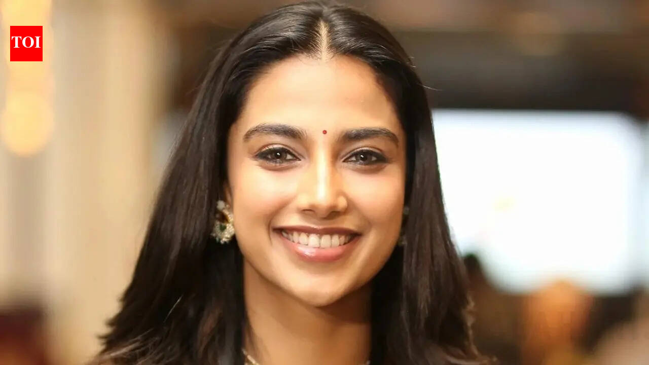 https://static.toiimg.com/thumb/msid-131221122,width-1280,height-720,resizemode-6,overlay-toi_sw,pt-32,y_pad-600/photo.jpg