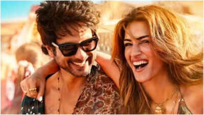'Cocktail 2' 'Mashooqa': Shahid Kapoor and Kriti Sanon's song accused of copying 1993 Italian track; fans say, 'Pritam can't stop copying'