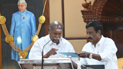 Newly elected Puducherry MLAs sworn in by pro-tem speaker