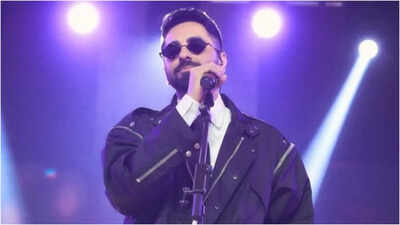  Ayushmann Khurrana performs on the singing reality show; says 'The same stage which once rejected me...'