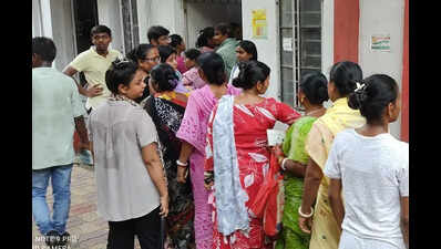 Women queue up at banks, POs for Annapurna Yojana
