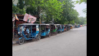 No need to pay ‘syndicate fees’, MLA tells auto, e-rickshaw drivers