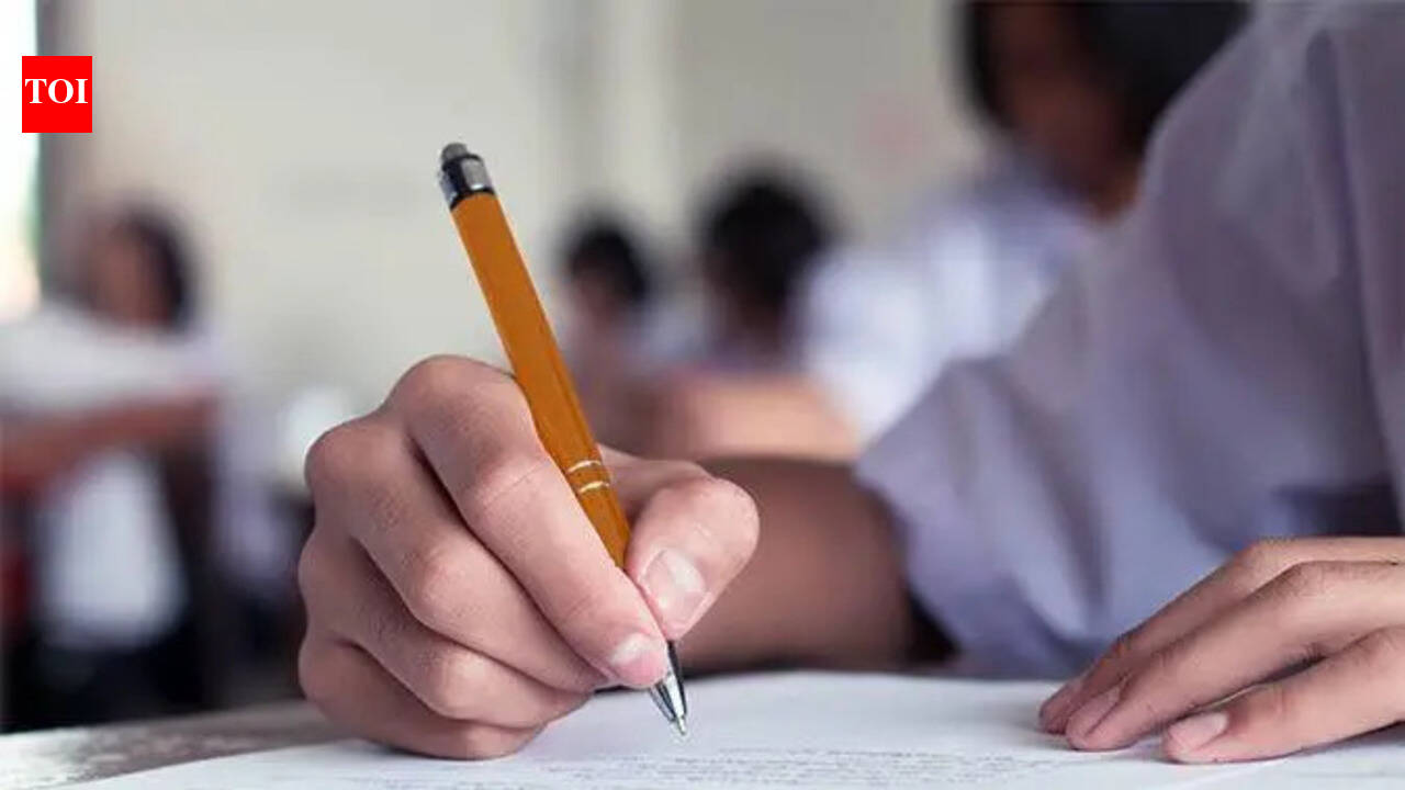 Symbiosis Engg students found wearing Ray-ban Meta glasses during exam