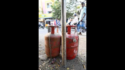 LPG shortage hits suburbs, delivery takes over 3 weeks