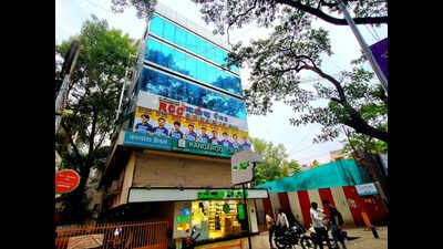 PMC seals premises used for RCC Classes in Deccan for multiple violations related to illegal use & structural alterations