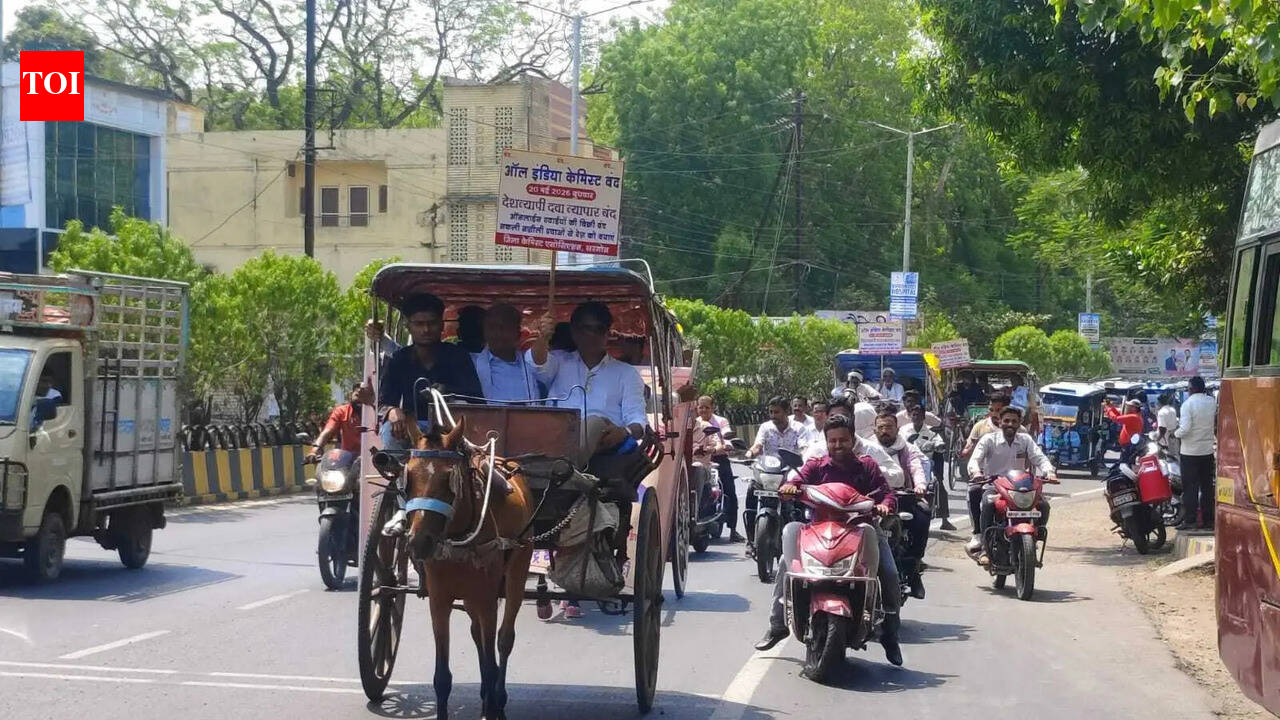 Chemists ride horse carts, e-rickshaws in Khargone to protest against ...