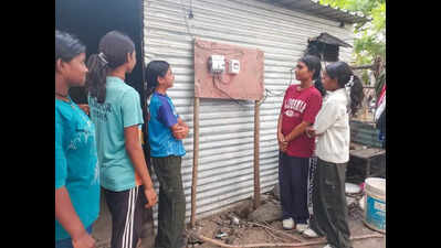 MSEDCL starts providing power connections at Gond Basti on ‘humanitarian grounds’