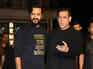 Salman accepts paparazzi&rsquo;s apology at Raja Shivaji success party