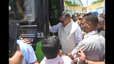 ‘No-vehicle Wednesday’: Chandigarh bosses, staff trade car keys for cycles, bus rides