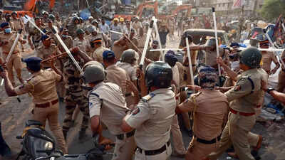 7 cops injured in stone-pelting during anti-encroachment drive in Mumbai slum