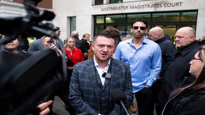 Why Great Britain is singing former football hooligan Tommy Robinson's tune