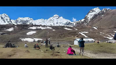 Over 15k tourists visit Adi Kailash, Om Parvat in first 3 wks of yatra