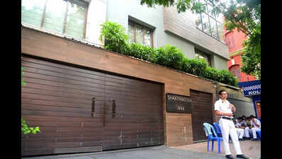 Stay on KMC House, Abhishek notices pointers to power shift