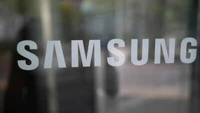 Samsung chip employees to get average $338,000 bonus after deal; averts 18-day planned strike