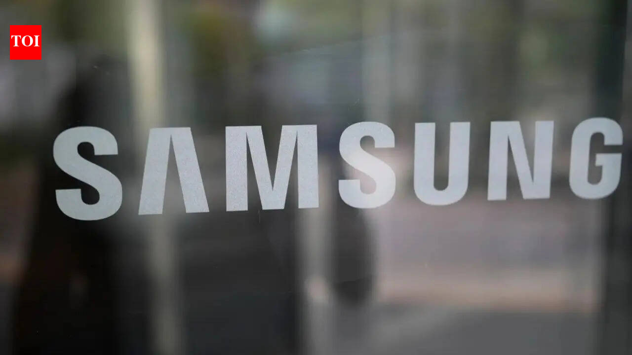 Samsung chip employees to get average $338,000 bonus after deal; averts 18-day planned strike