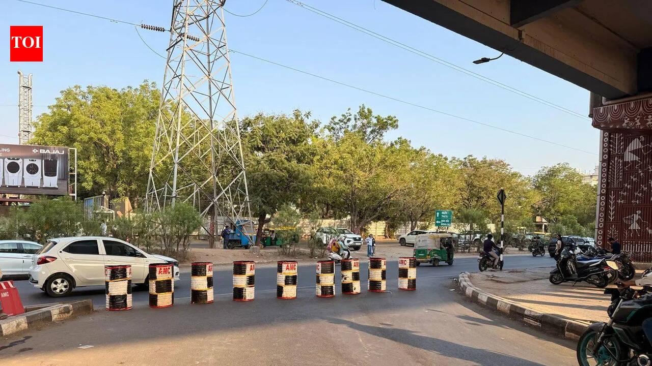Ahmedabad: Drums, road barriers placed on SG Highway to cut traffic jams