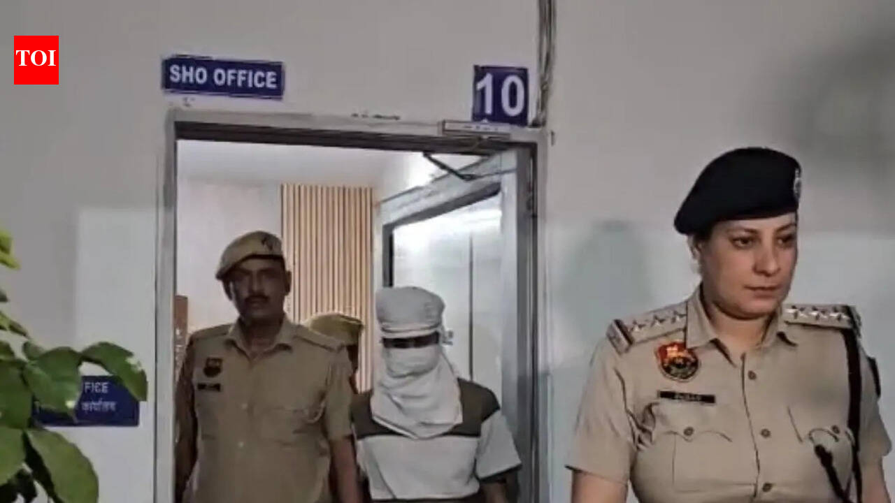 Cabbie molests passenger, lands in police net after 90-min chase