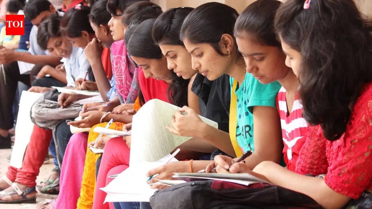 Student enrollment drops at over 100 affiliated colleges of Bamu