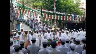 4.8  lakh students in 614 madrasas set to follow Vande Mataram order