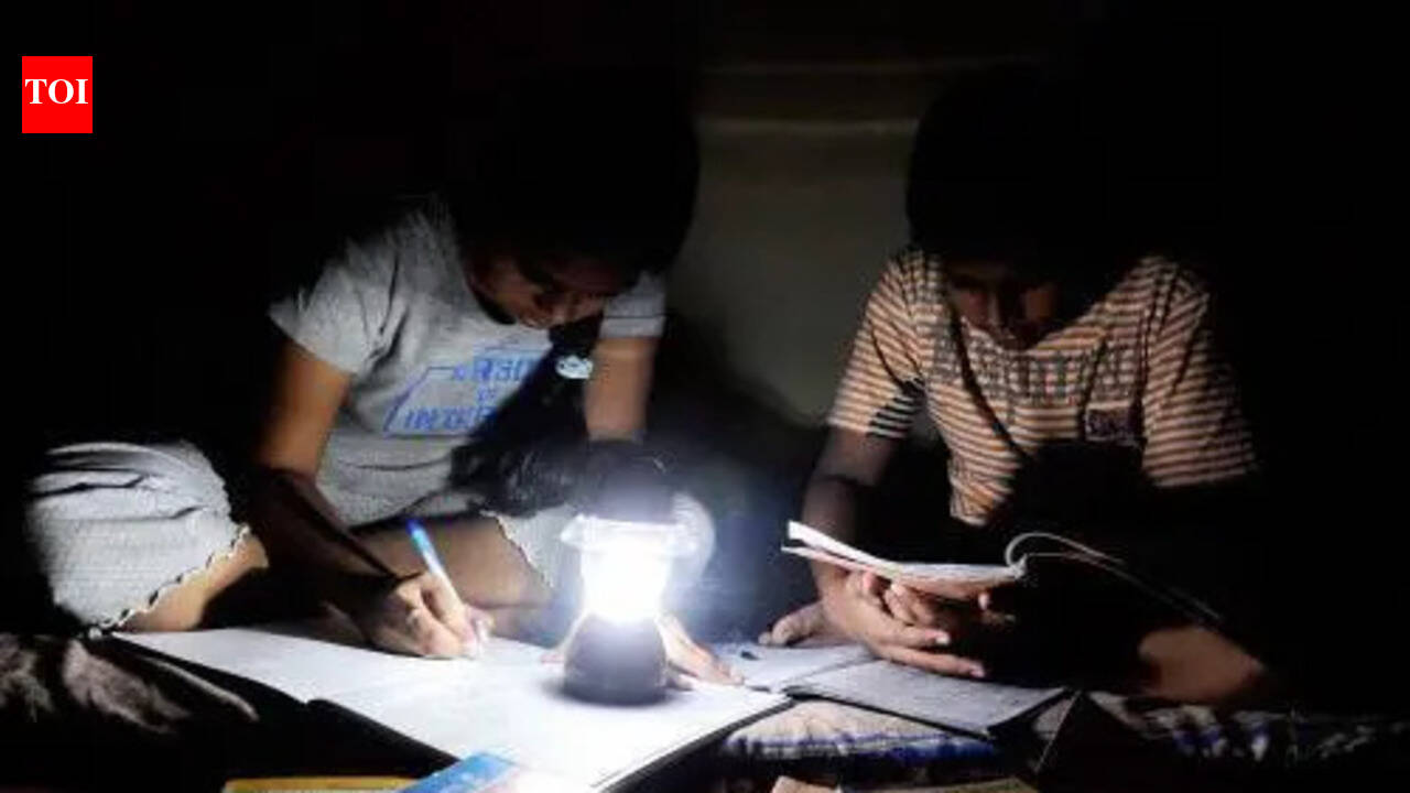 Prolonged power cuts amid rising heat make nights miserable in Chennai