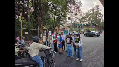 Ismaili youth ambassadors lead climate awareness campaign at city junctions