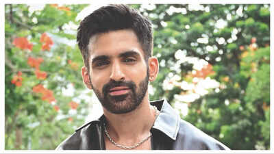  Arjit Taneja