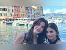 Shanaya wishes Suhana on birthday; Actress shares vacation picture together