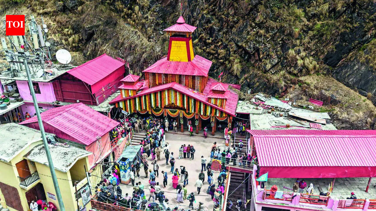 Rush of devotees: Plan afoot to revive 70yo trek route to Yamunotri
