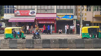 Mystery removal of bus shelter sparks commuter anger in Bengaluru’s Jayanagar