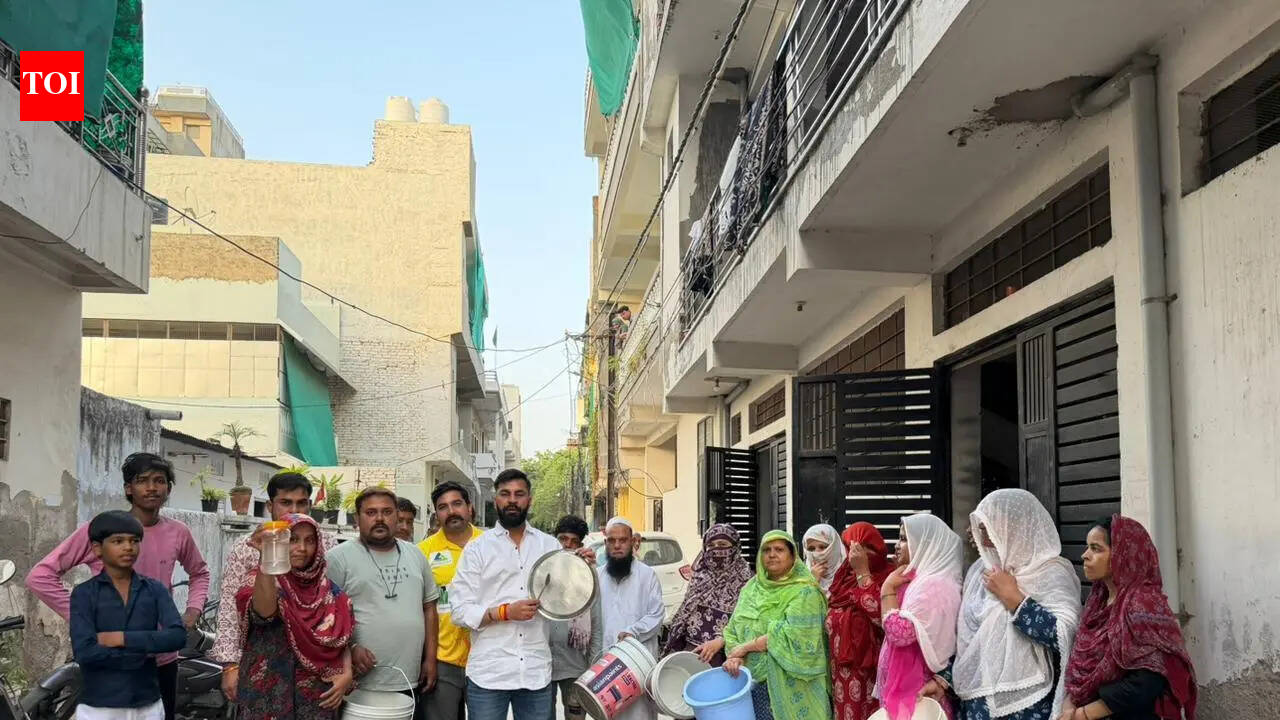 Residents of Jaipur’s Nandpuri protest contaminated water supply