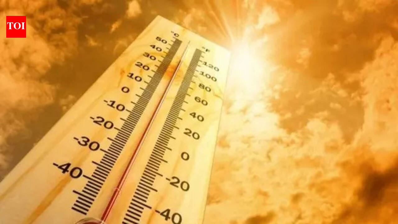 Heatwave grips Chhattisgarh: UV rays hit ‘extreme’ level, IMD warns 20 districts as mercury soars at 45°C