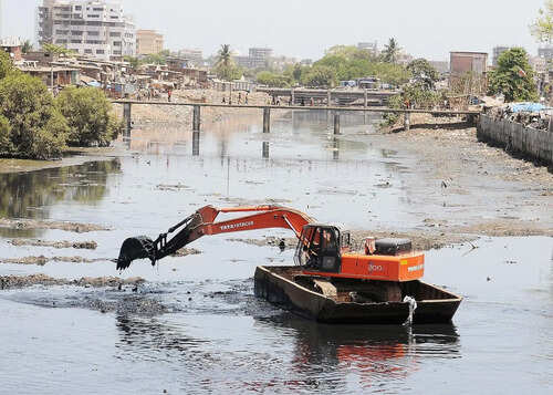Rains days away, nullahs&rsquo; cleanup not over, BMC corporators warn of flooding
