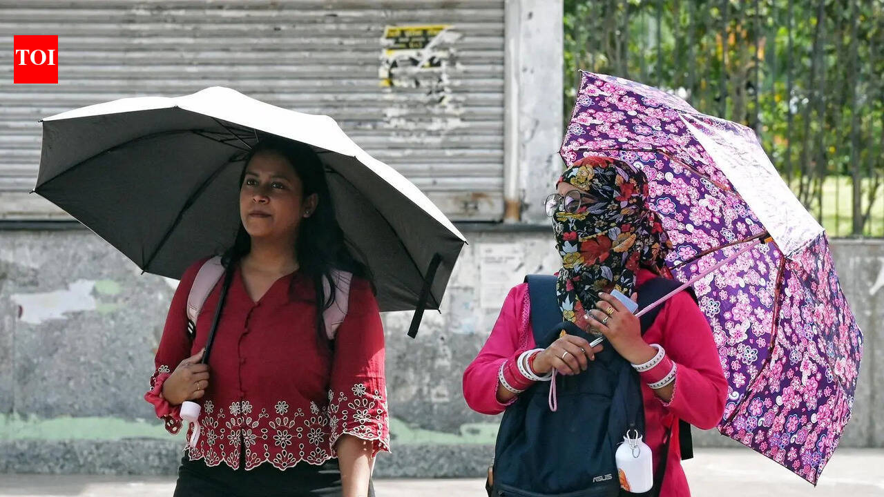 Like living inside an oven, says residents as Kashi Swelters at 44.5°C