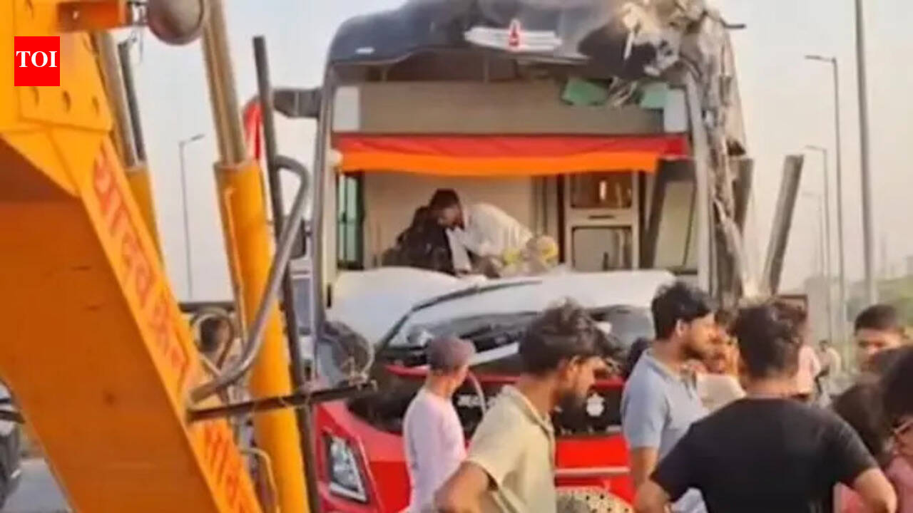 Two killed in Agra-Kanpur highway pile-up in Etawah