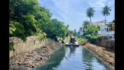 Madras HC issues notice to Greater Chennai Corporation on alleged irregularities in bridge construction across Otteri Nullah canal