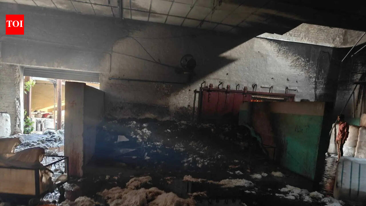 Fire breaks out at mill in Sanawad, cotton bales gutted