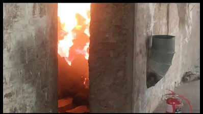 Fire breaks out at mill in Sanawad, cotton bales gutted