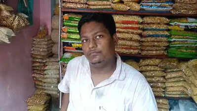 Jhalmuri-seller of ‘Modi fame’ receives death threats from Pak, B’desh