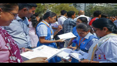 SC to hear PIL against CBSE's 3-language policy