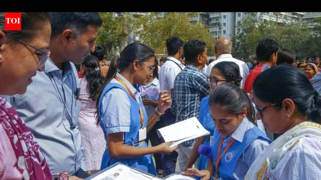 SC to hear PIL against CBSE's 3-language policy