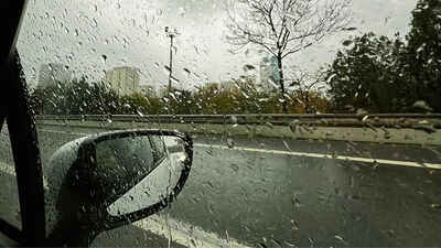 When will it rain in Delhi? Heatwave, heavy rainfall, and humidity forecast travellers in India need to know