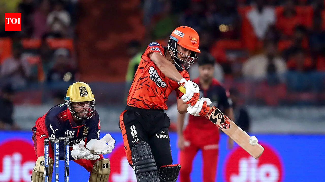 Yesterday IPL match result: RCB suffer heavy defeat to SRH but win the table war