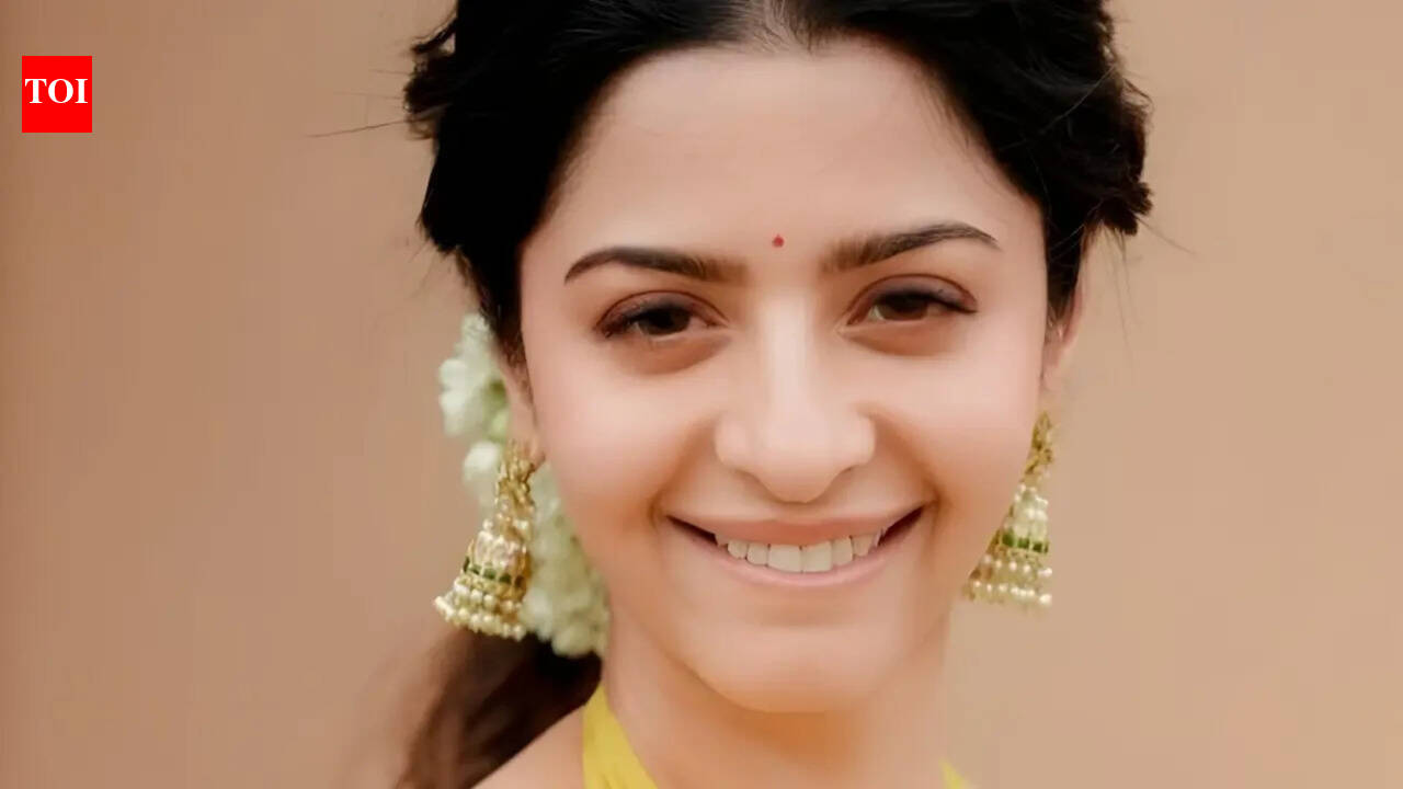 Vedhika WARNS fans against scam calls and OTP requests; reveals her mother’s phone number was hacked