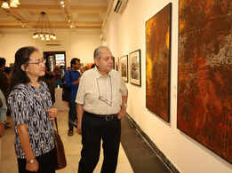 Beyond lineages: Art across generations comes into dialogue