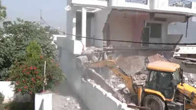 Bulldozer action against smugglers: Jammu and Kashmir authorities demolish alleged drug trafficker’s house