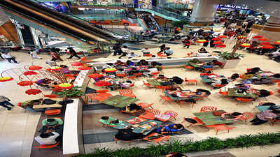 Vacation energy peaks at city malls in Kolkata