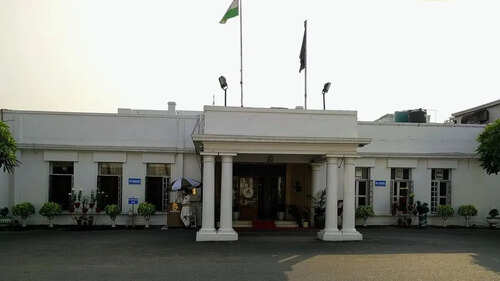 Centre orders Delhi Gymkhana Club to vacate premises by June 5