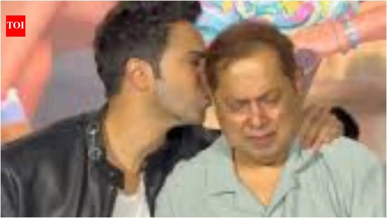 'He has always looked after...': David Dhawan gets emotional and HUGS Varun Dhawan at 'Hai Jawani Toh Ishq Hona Hai' trailer launch