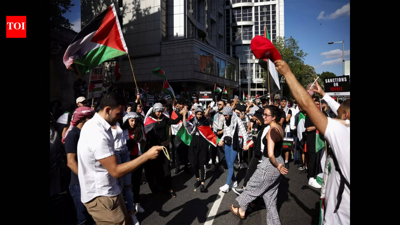 UK pension giant sold Israeli bonds after pressure from pro-Palestine campaigners: Report